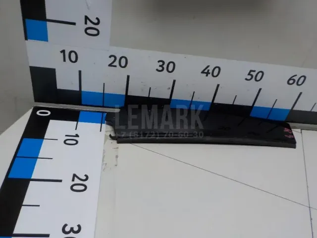 Накладка двери задней правой