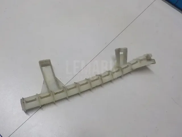 Направляющая стекла двери