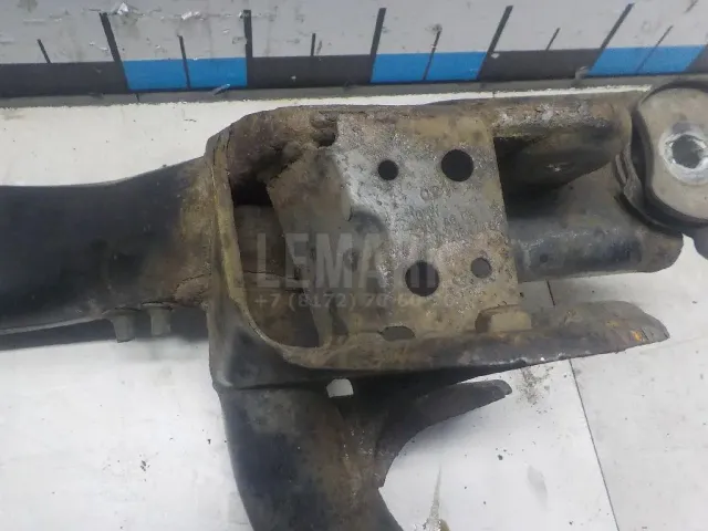 Балка задняя для  Ford Escape EUR 2007-2009