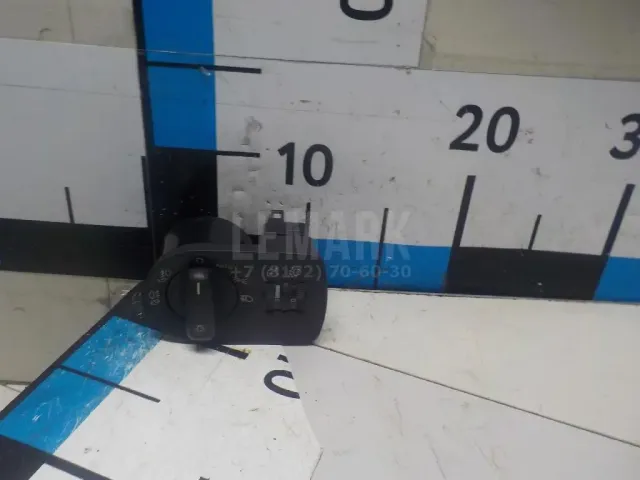 Переключатель света фар