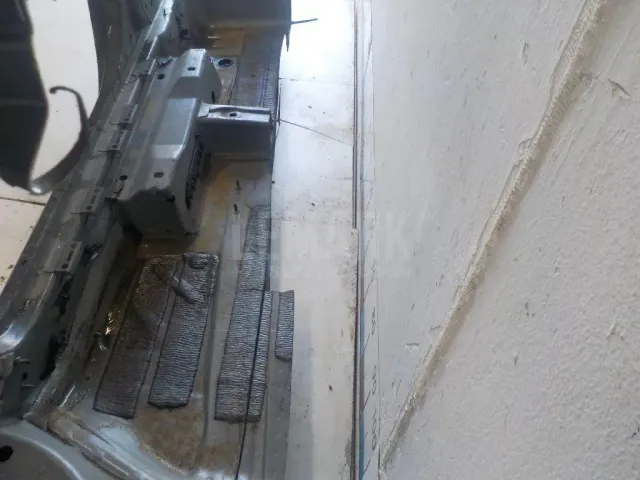 Лонжерон передний правый