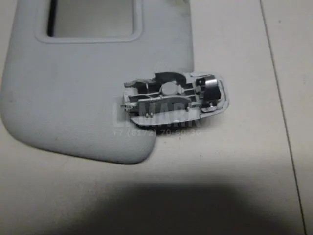 Козырек солнцезащитный (внутри) для  Audi Q6 2022