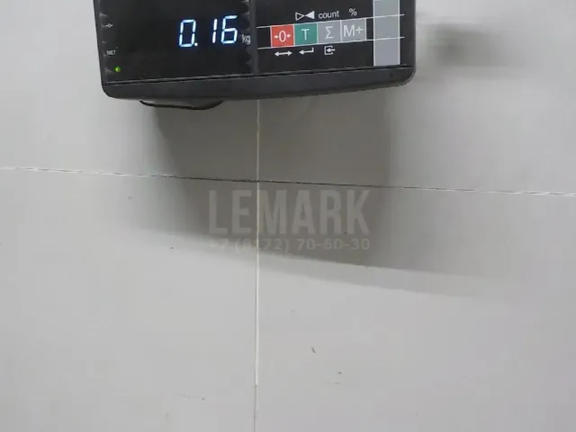 Крепление аккумулятора