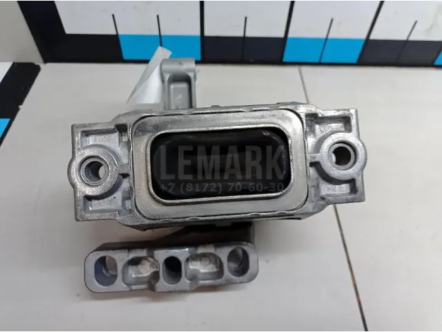 Опора двигателя правая для  Audi A3 [8PA] Sportback 2004-2013