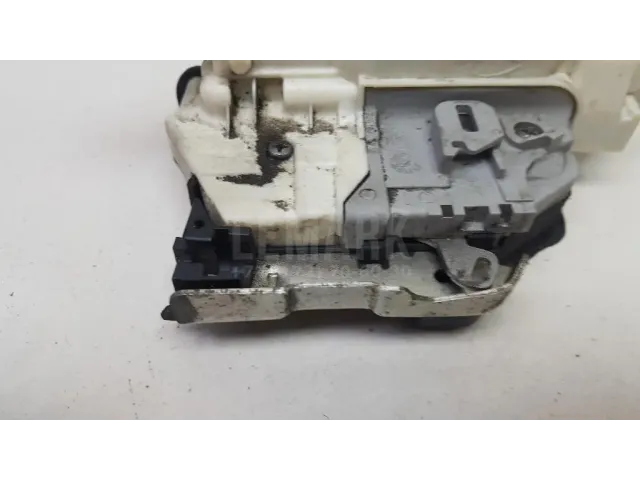 Замок двери задней левой для  Citroen Xsara 1997-2000