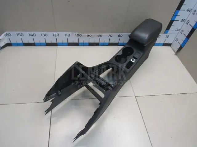 Подлокотник для  Belgee X70 2024