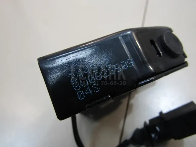 Замок капота для  Ford Fiesta 1989-1995