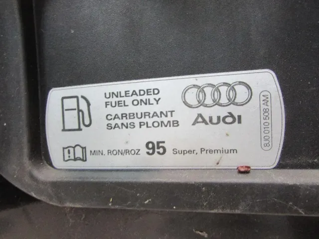 Лючок бензобака для  Audi Allroad quattro 2012-2019