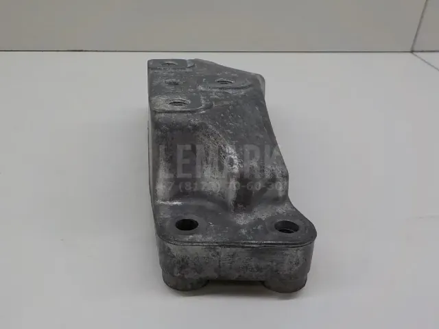 Кронштейн КПП левый
