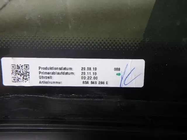 Стекло кузовное глухое правое