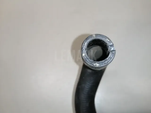 Шланг системы охлаждения