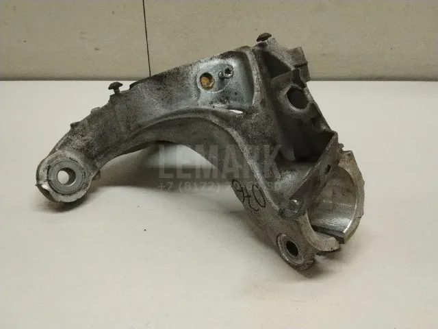 Кулак поворотный передний левый для  Audi 80/90 [B3] 1986-1991