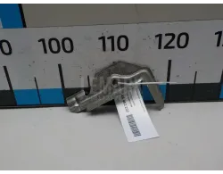 Крепление аккумулятора