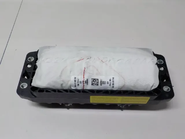 Подушка безопасности пассажирская (в торпедо) для  Audi R8 2007-2015