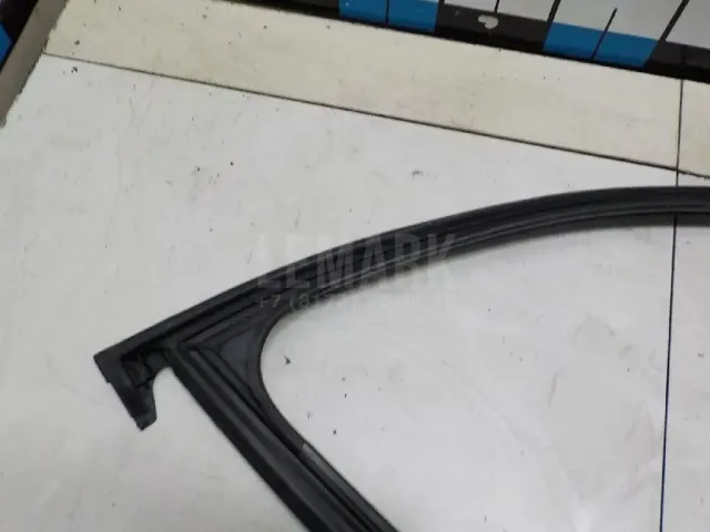 Уплотнитель стекла двери для  Exeed TXL (M32T) 2019