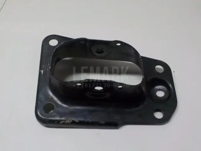 Кронштейн (п.з.к.) для  Audi A3 (8L1) 1996-2003