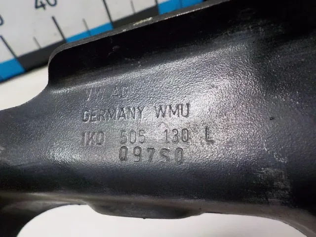 Кронштейн (п.з.к.) для  Audi A3 (8L1) 1996-2003