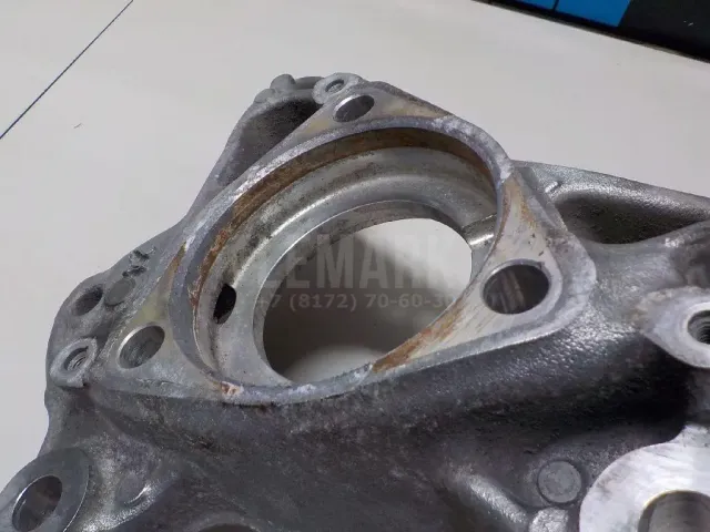 Кулак поворотный передний правый для  Audi A8 [4D] 1994-1998