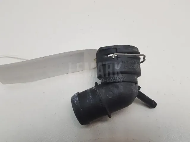 Фланец двигателя системы охлаждения
