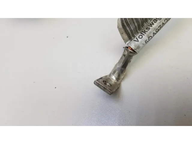 Клемма аккумулятора плюс