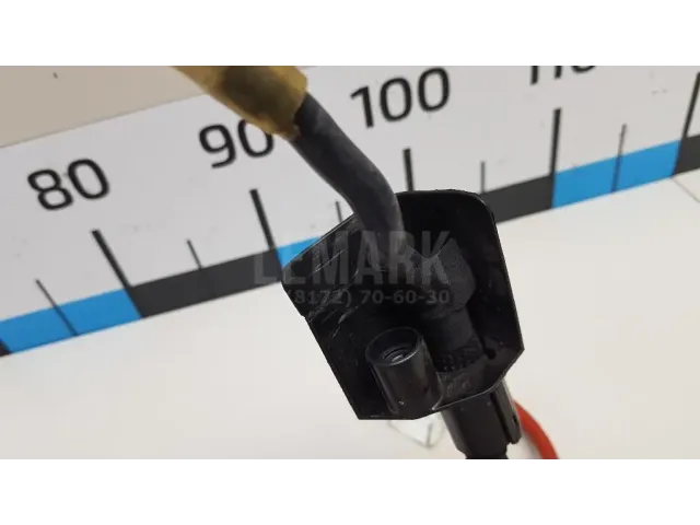 Клемма аккумулятора плюс