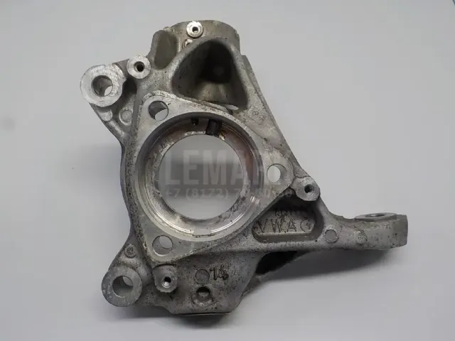 Кулак поворотный передний левый для  Audi 80/90 [B3] 1986-1991