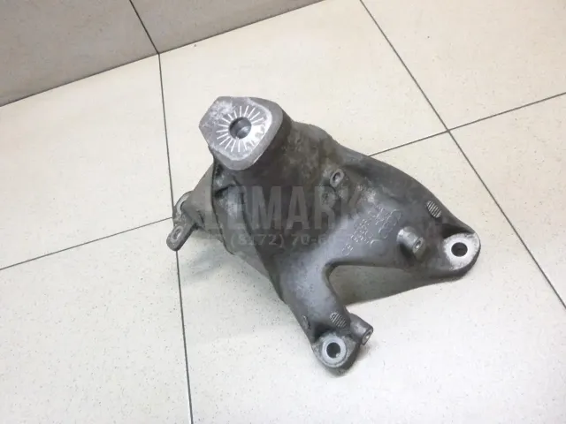 Кронштейн двигателя правый для  Audi A3 (8L1) 1996-2003
