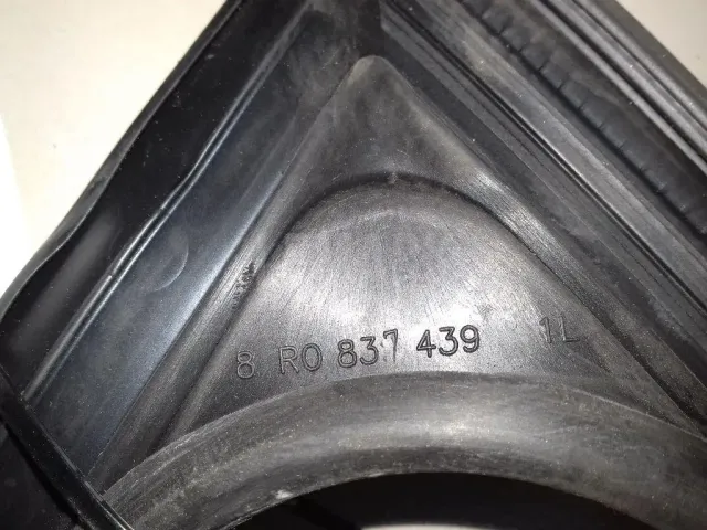 Уплотнитель стекла двери для  Audi A3 (8L1) 1996-2003