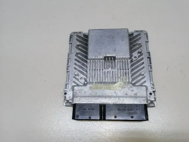 Блок управления двигателем для  Audi 80/90 [B4] 1991-1995