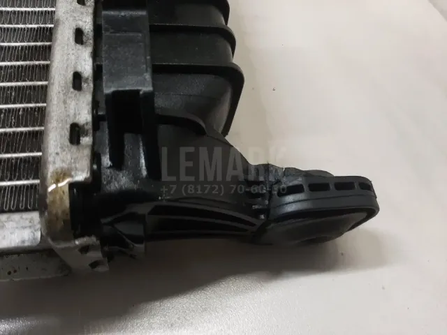 Радиатор основной для  Ford Escape EUR 2007-2009