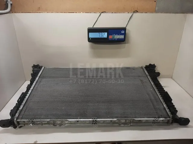 Радиатор основной для  Ford Escape EUR 2007-2009