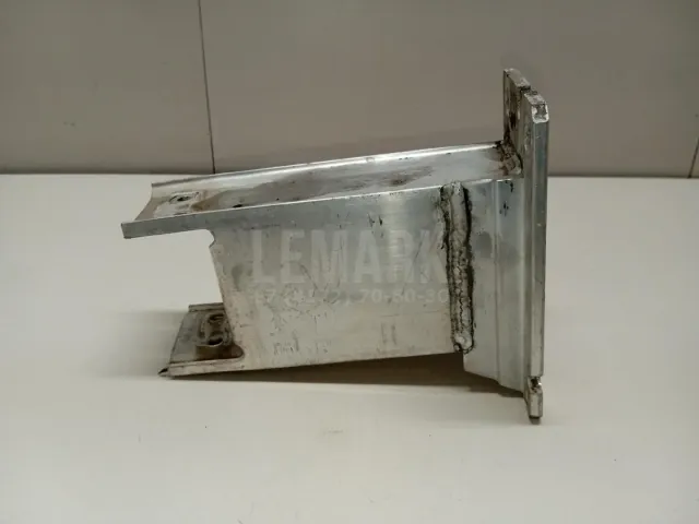Кронштейн усилителя переднего бампера левый для  Great Wall Hover H3 2010-2014