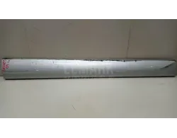 Накладка двери передней левой