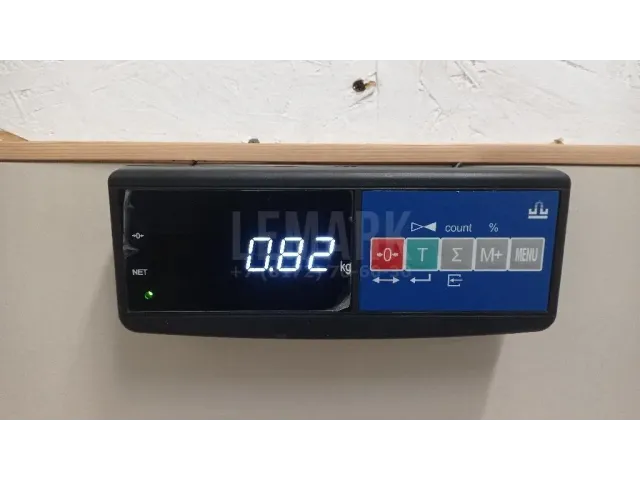 Накладка двери задней левой