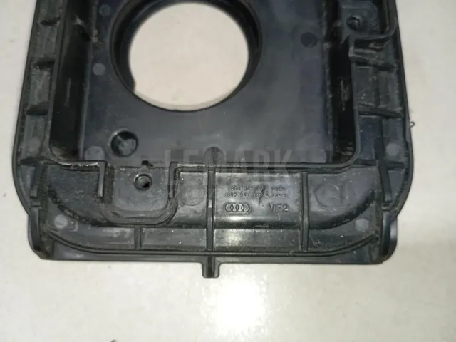 Крышка фары левой для  Ford Fiesta 2008-2019