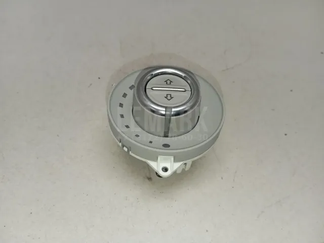 Кнопка люка для  Audi Q3 (8U) 2012-2018