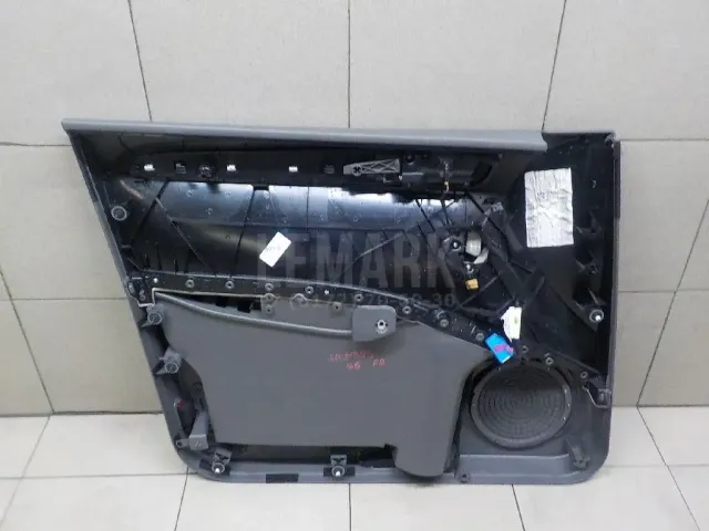 Обшивка двери передней правой для  Ford Mondeo III 2000-2007