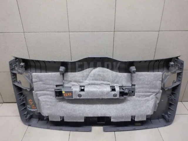 Обшивка двери багажника для  Ford Kuga 2008-2012