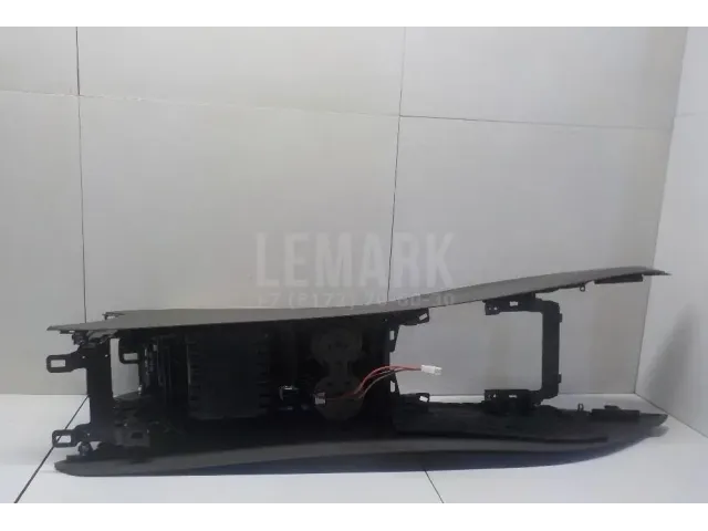 Подлокотник для  Audi Q3 (F3N) Sportback 2019