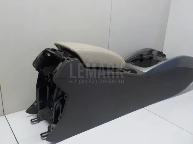 Подлокотник для  Audi Q3 (F3N) Sportback 2019
