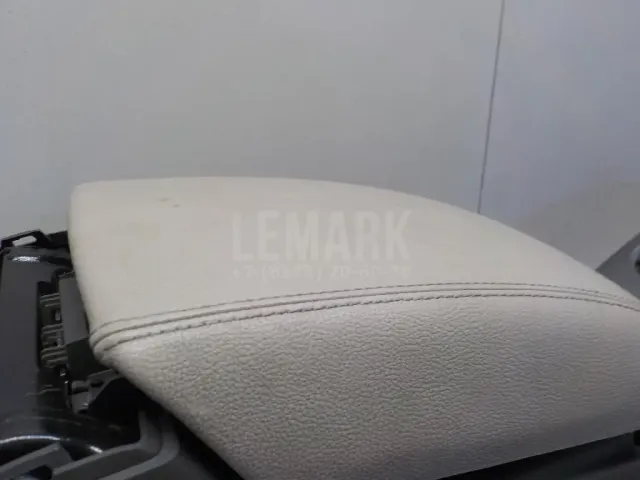 Подлокотник для  Audi Q3 (F3N) Sportback 2019