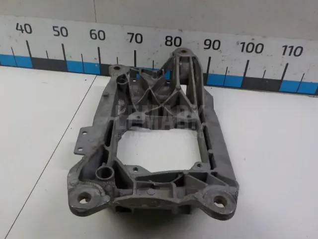 Кронштейн КПП для  Ford Kuga 2008-2012