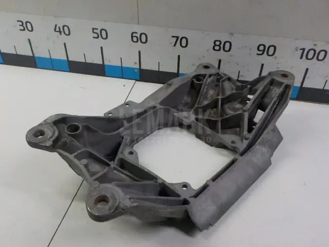 Кронштейн КПП для  Ford Kuga 2008-2012
