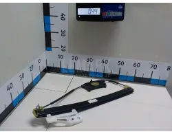 Стеклоподъемник электр. задний правый