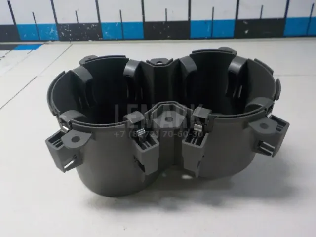 Подстаканник для  Dodge Nitro 2007-2011