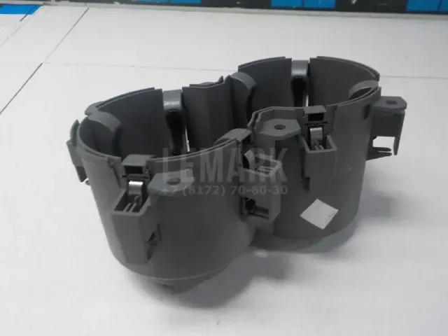 Подстаканник для  Dodge Nitro 2007-2011
