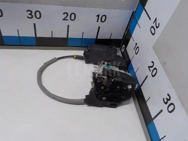 Замок двери передней правой для  BMW X4 F26 2014-2018