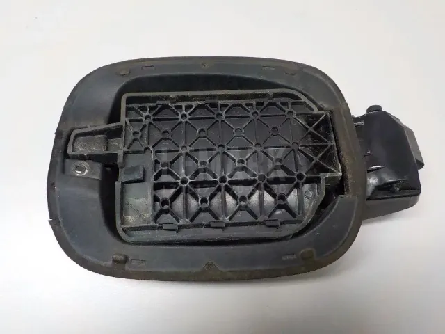Ниша лючка бензобака для  Ford Mondeo V 2015-2022