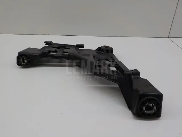 Кронштейн фар правый для  BMW 3-serie F30/F31/F80 2011-2020