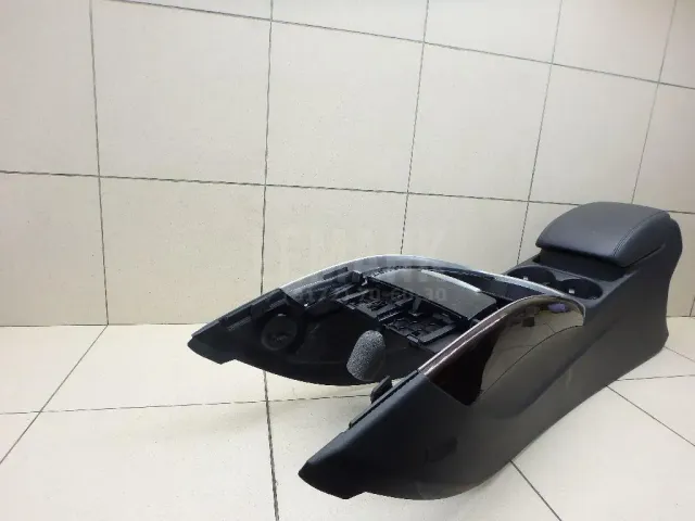 Подлокотник для  Audi Allroad quattro 2000-2005